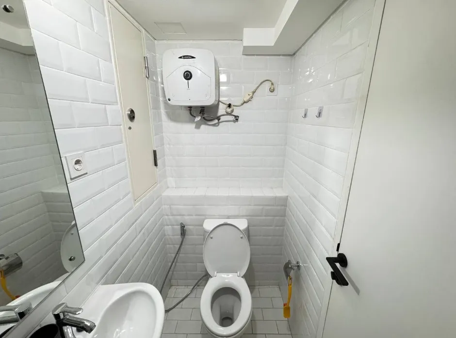 Kamar Mandi 1