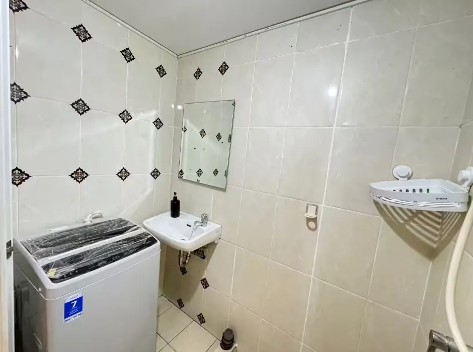 Kamar Mandi 1
